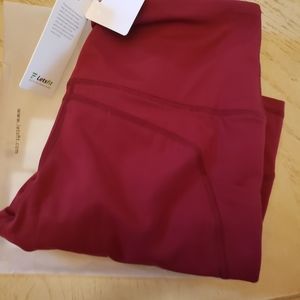 Athletic shorts with pocket